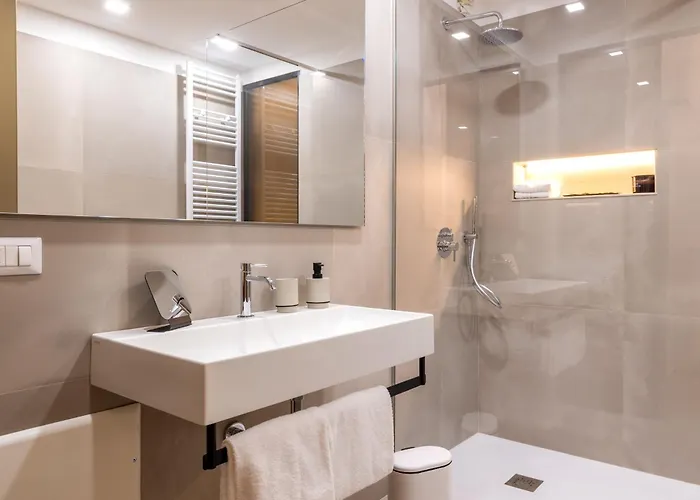 Lucrezia Dimore - * Ugento